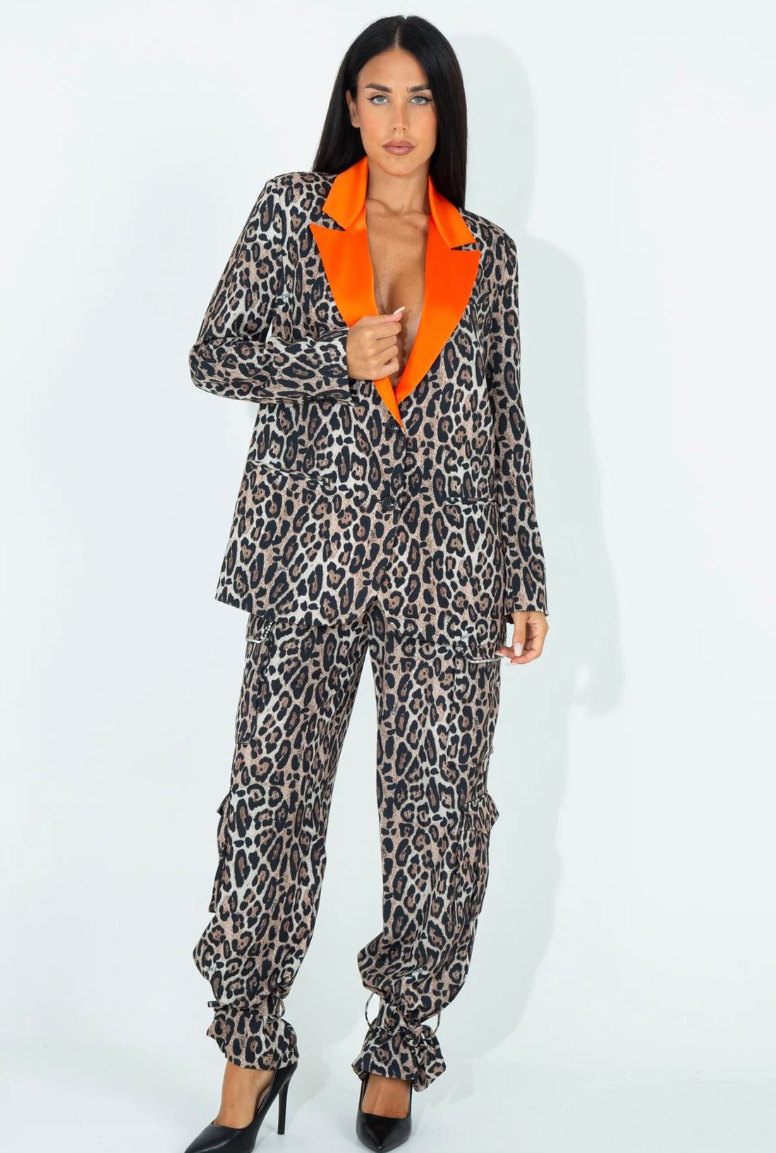 JAYCI
GIACCA ANIMALIER CON REVER A CONTRASTO