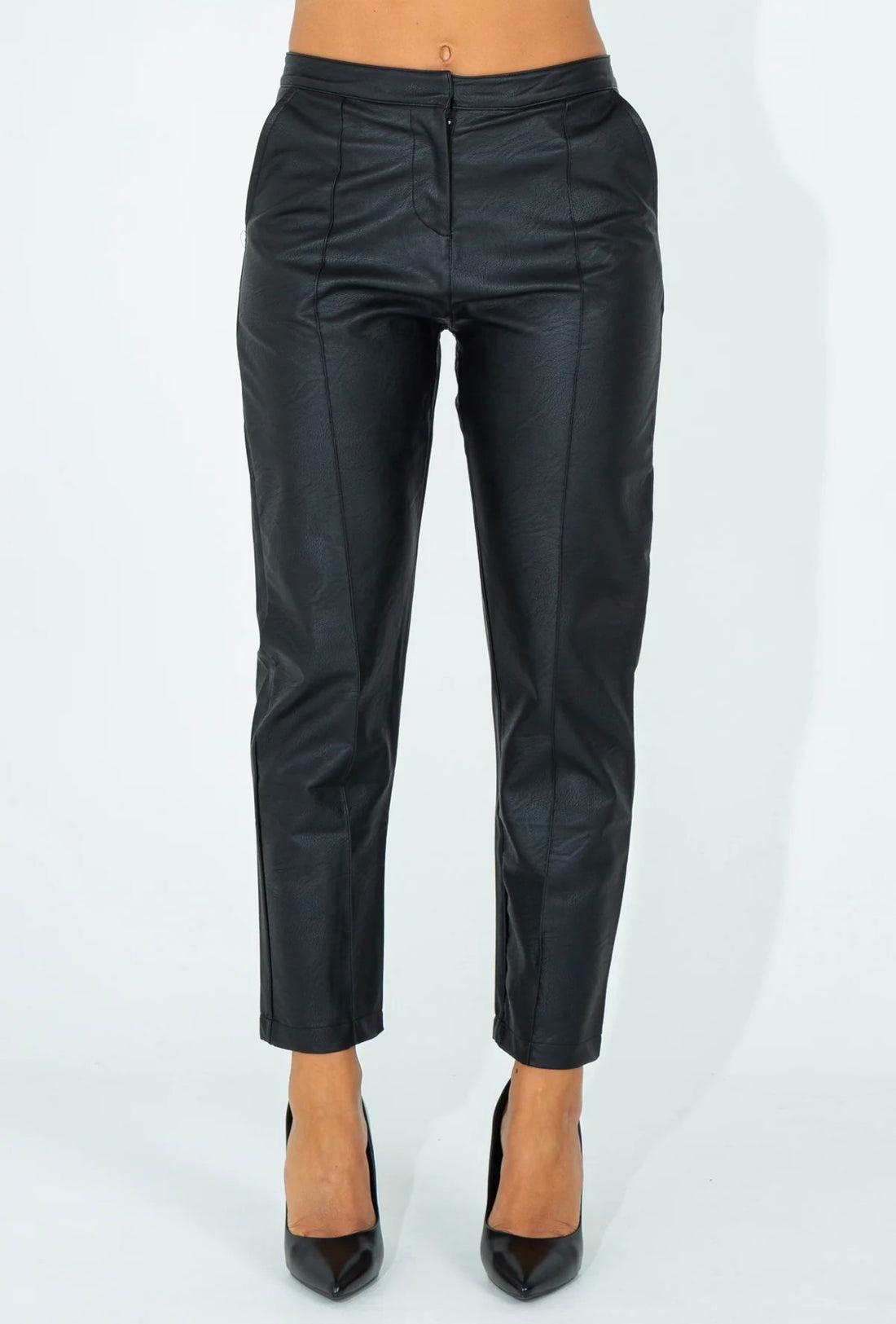 JAYCI
PANTALONE IN ECOPELLE