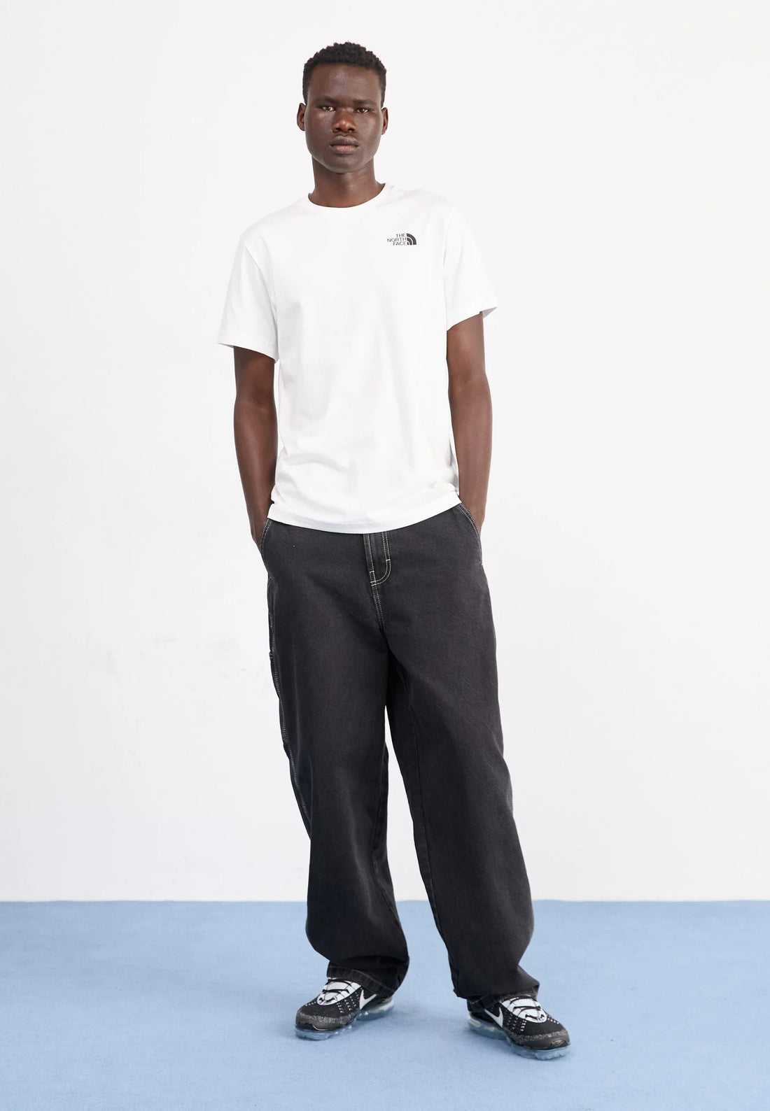 THE NORTH FACE VERTICAL TEE WHITE