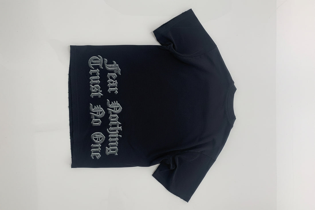 T-Shirt "Black Island" Statua della Libertà Skull – Oversize Vintage
