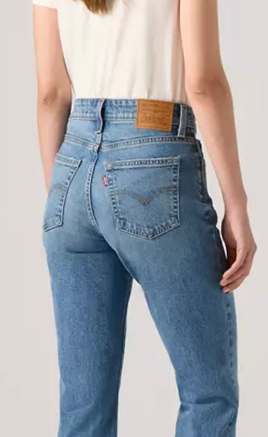 Levis 725 kick boot